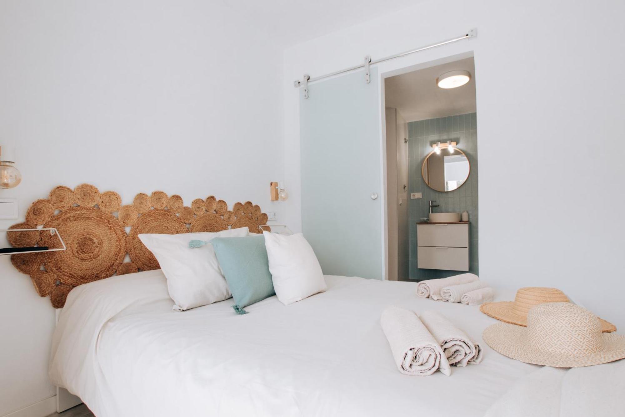 Apartamento A ESTRENAR: Piso de Diseño al lado del mar, Marbella Exterior foto